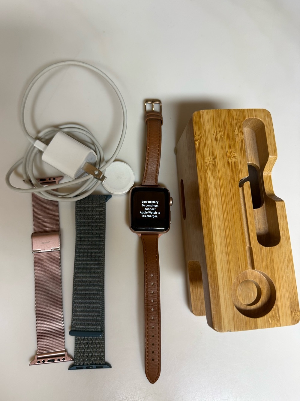 Apple Watch Series 3 — Accessories Included